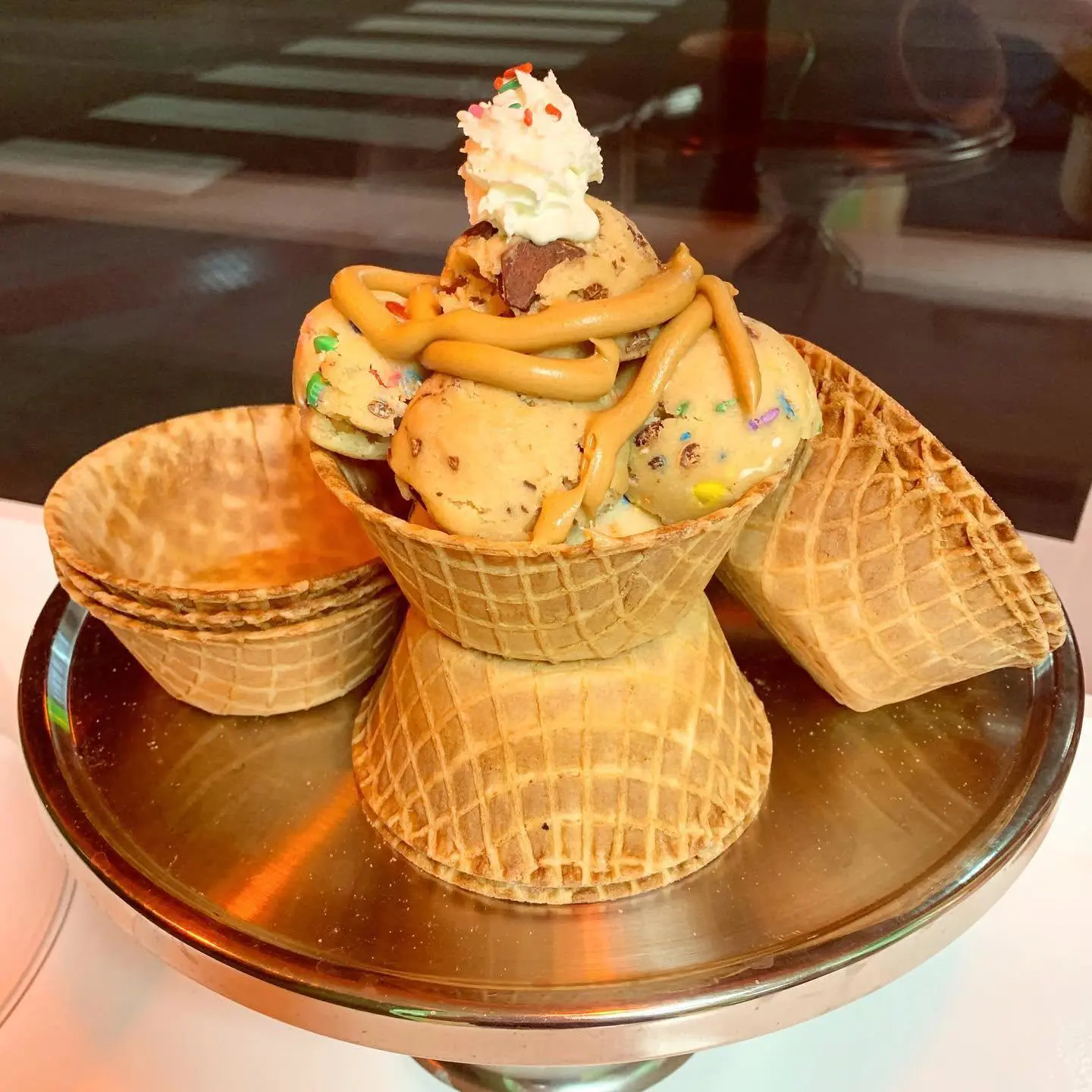 Lola's Frozen Yogurt