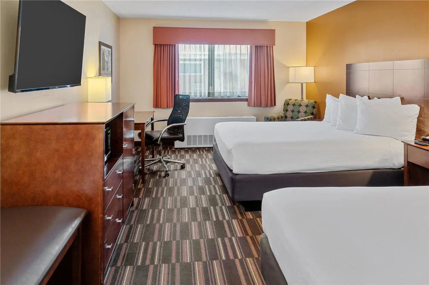 Best Western Falcon Plaza - Bowling Green