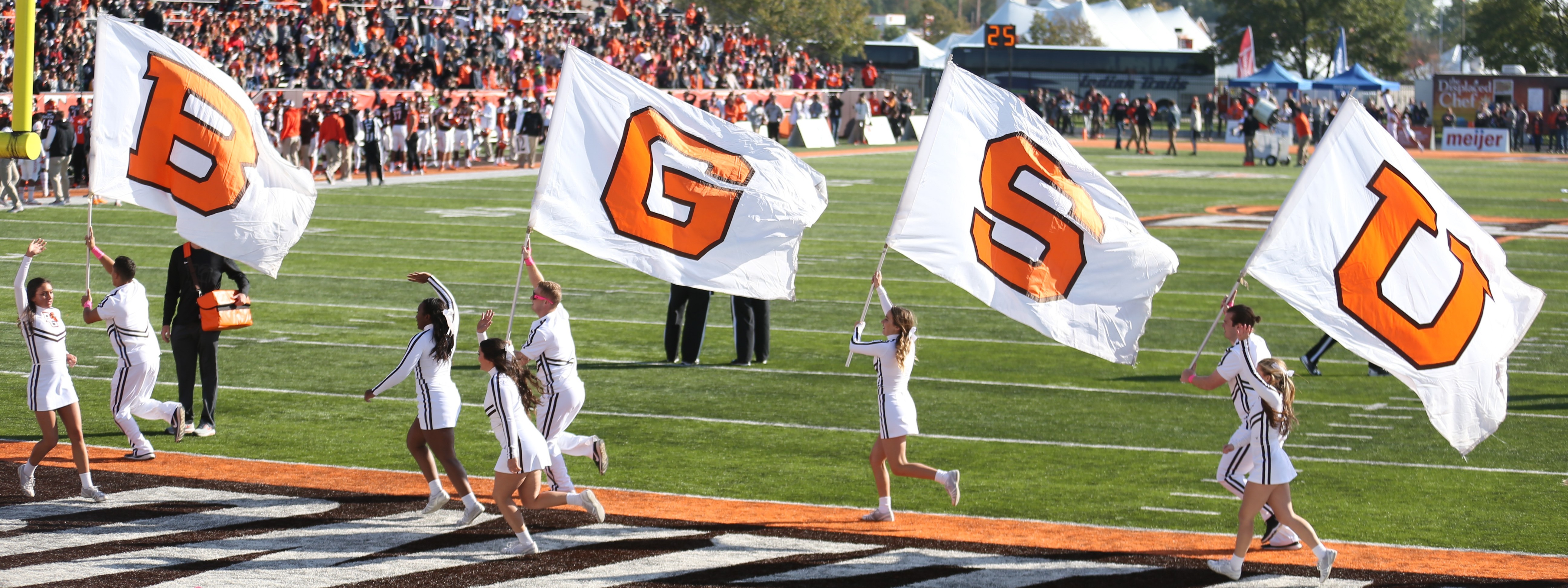 BGSU Alumni Fountain at Dusk
