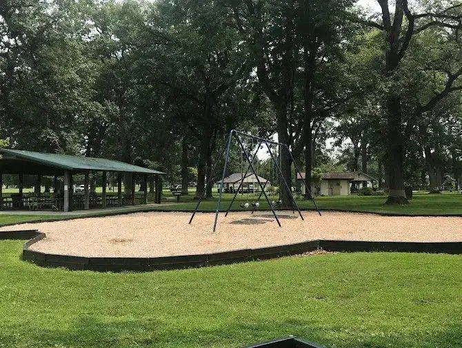Lunch in the Park (1)